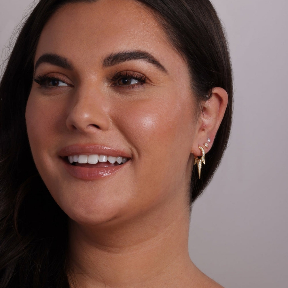 Melinda Maria Baby Gabriella Pavé Triple Spike Earrings Gold New ✨️ FIRM - Picture 2 of 2